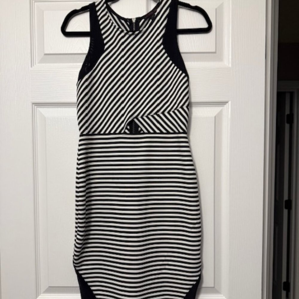 Used Material Girl B&W Stripped Bodycon Dress Size M